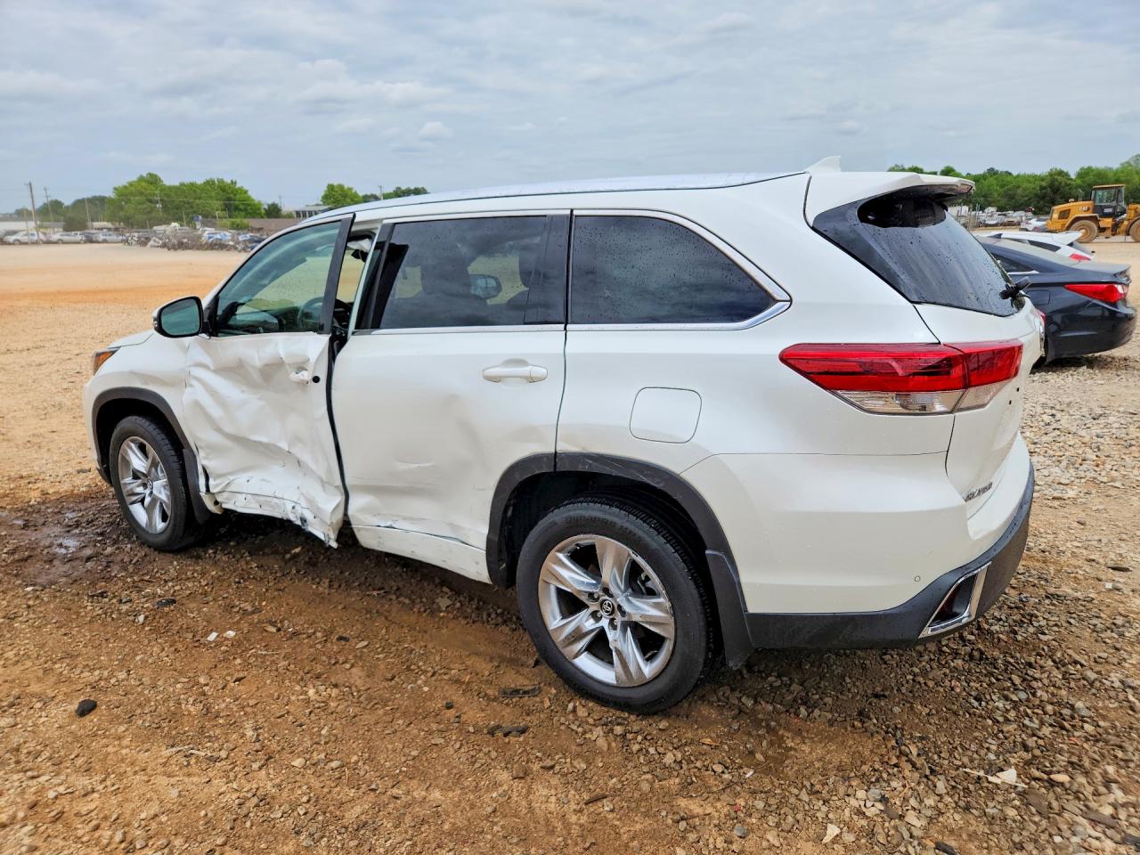 2018 TOYOTA HIGHLANDER LIMITED photo 3