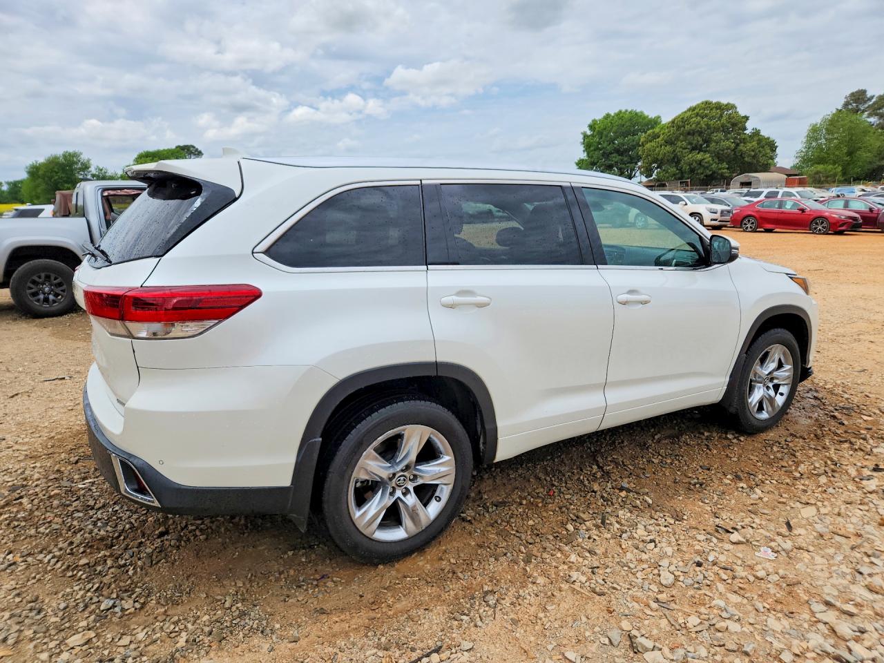 2018 TOYOTA HIGHLANDER LIMITED photo 5