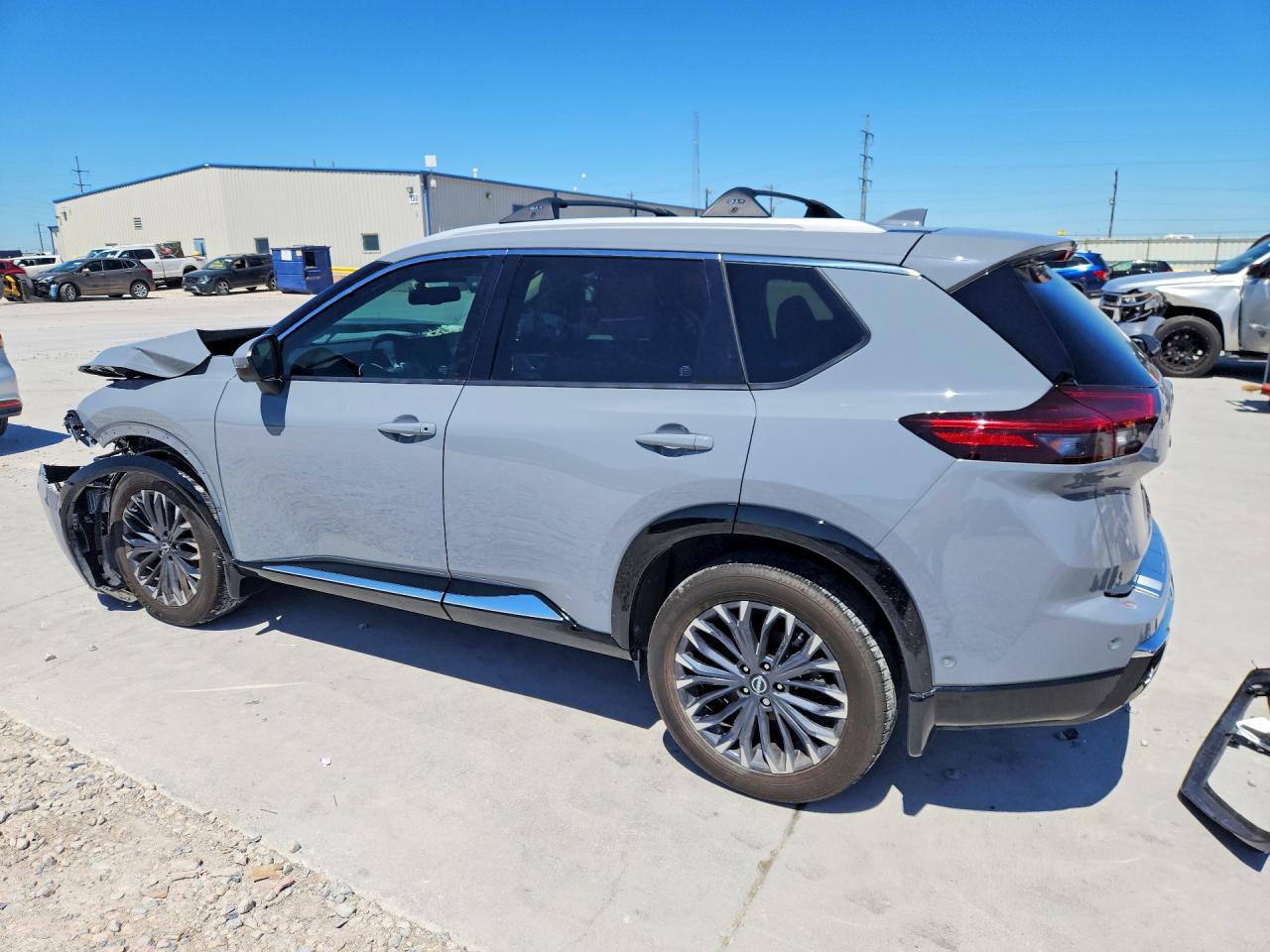 2025 NISSAN ROGUE PLATINUM photo 4