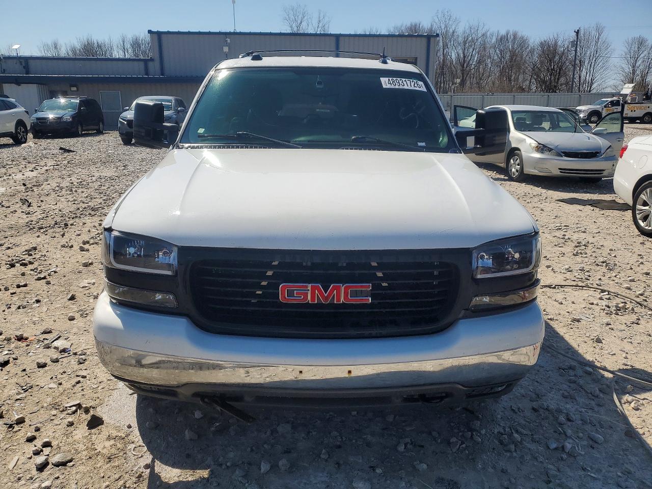 2004 GMC YUKON photo 5