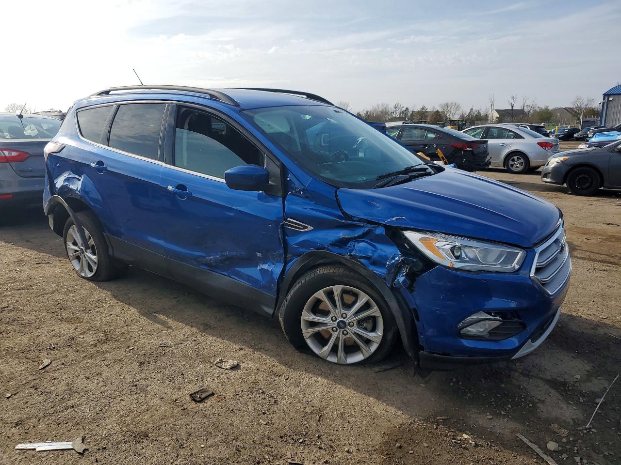 2017 FORD ESCAPE SE photo 4