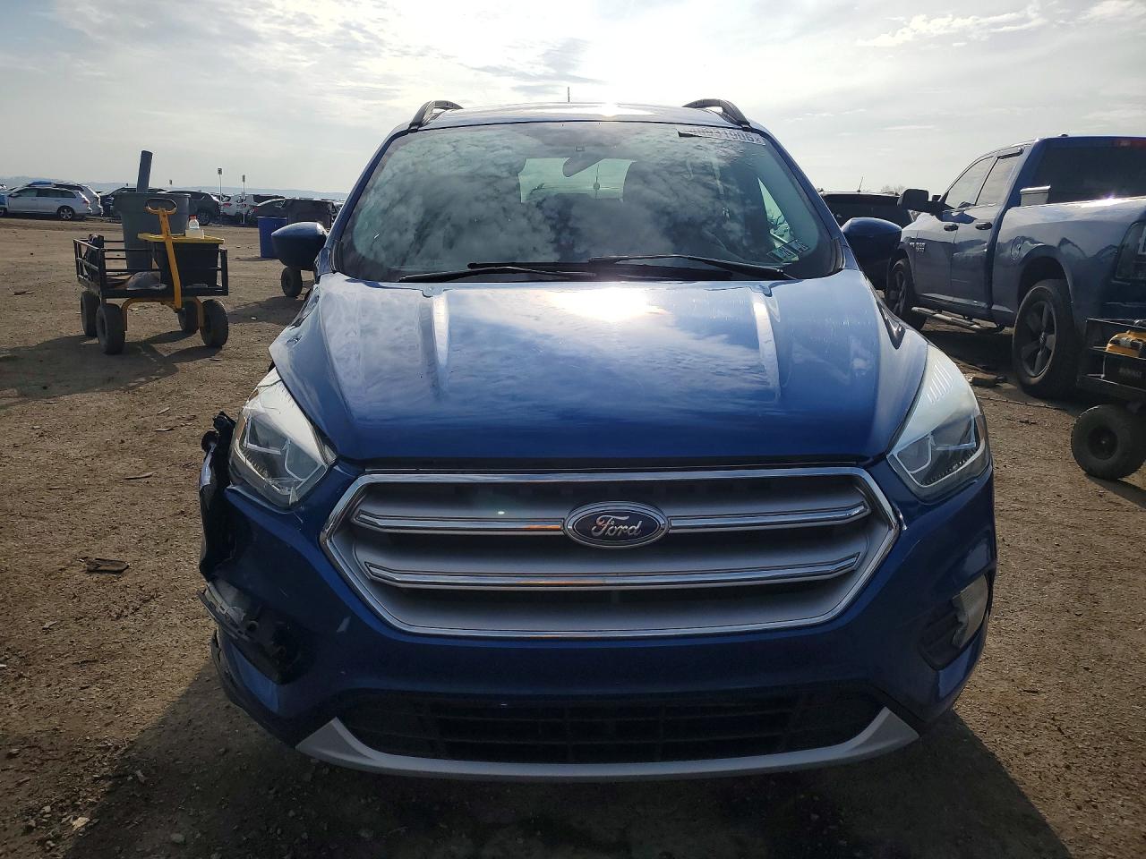 2017 FORD ESCAPE SE photo 5