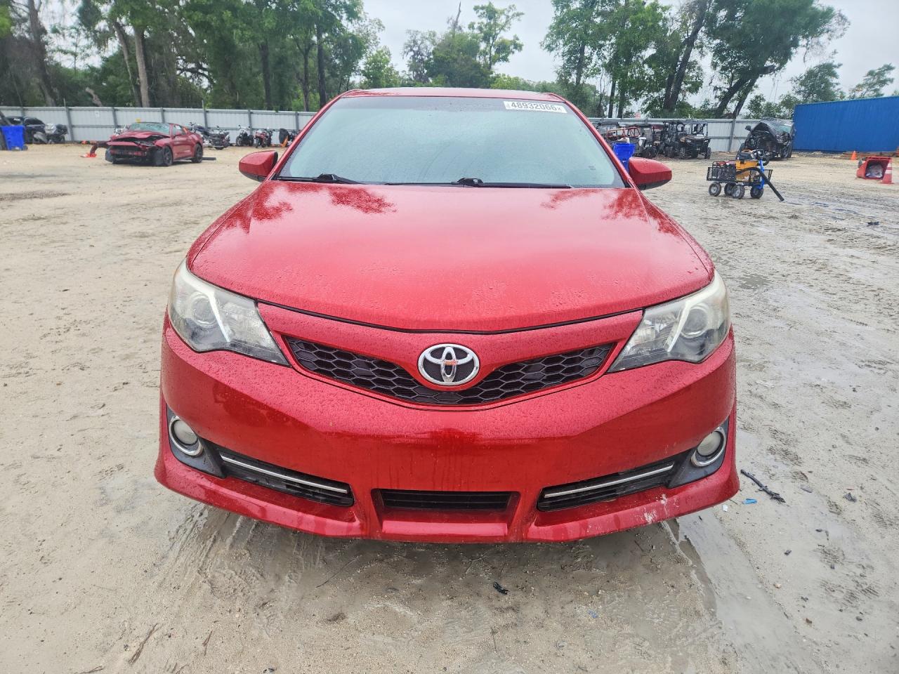 2013 TOYOTA CAMRY SE photo 9