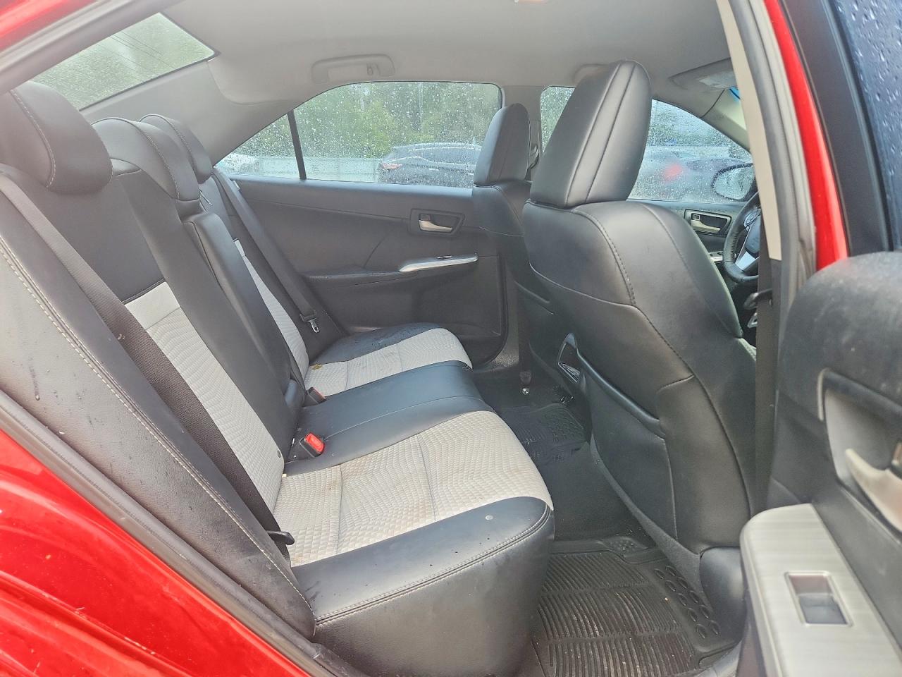 2013 TOYOTA CAMRY SE photo 19