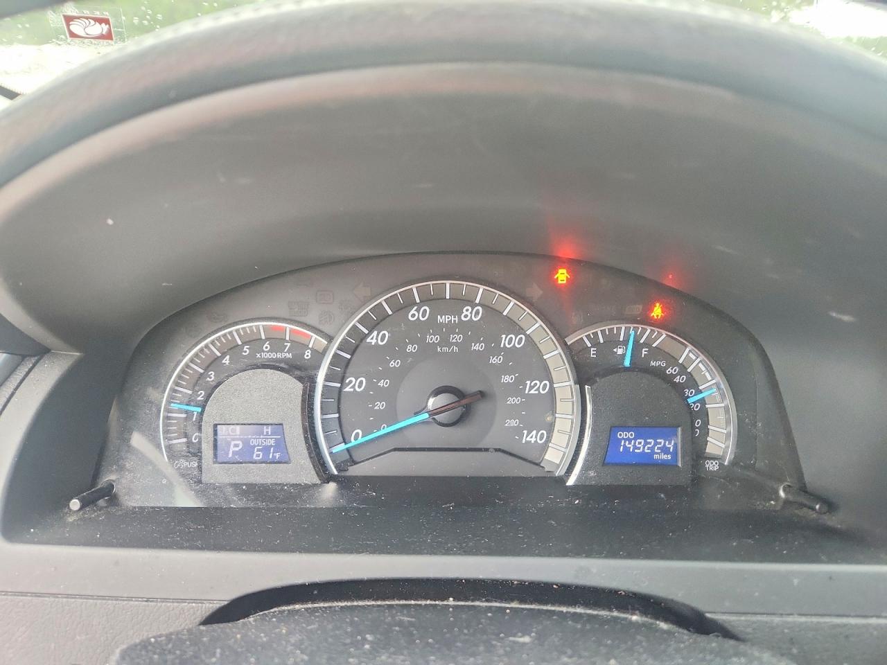 2013 TOYOTA CAMRY SE photo 17