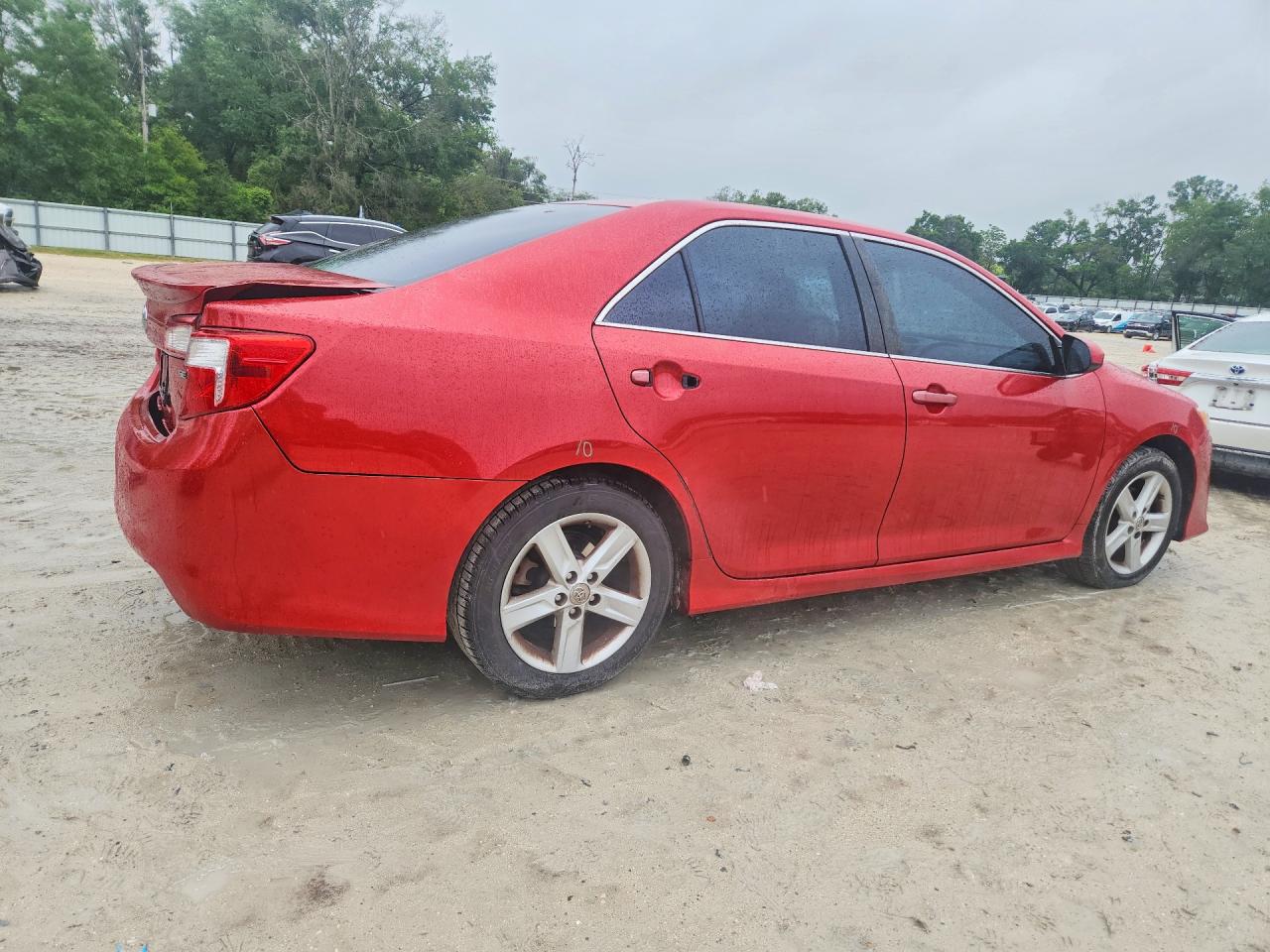 2013 TOYOTA CAMRY SE photo 5