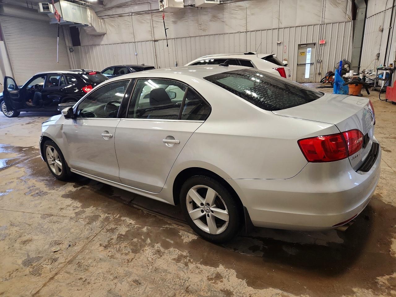 2013 VOLKSWAGEN JETTA TDI photo 3
