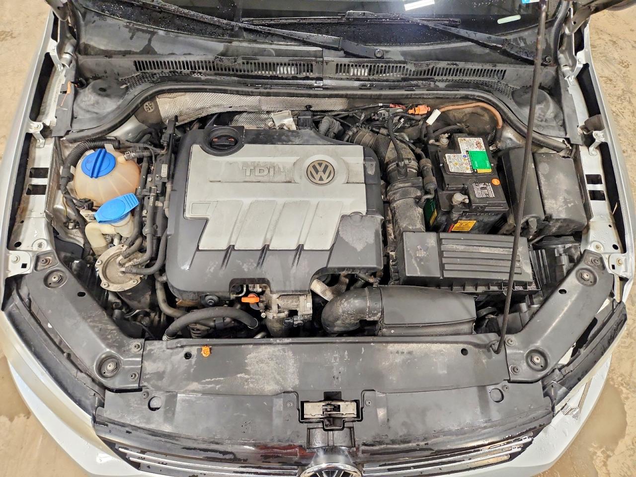 2013 VOLKSWAGEN JETTA TDI photo 21