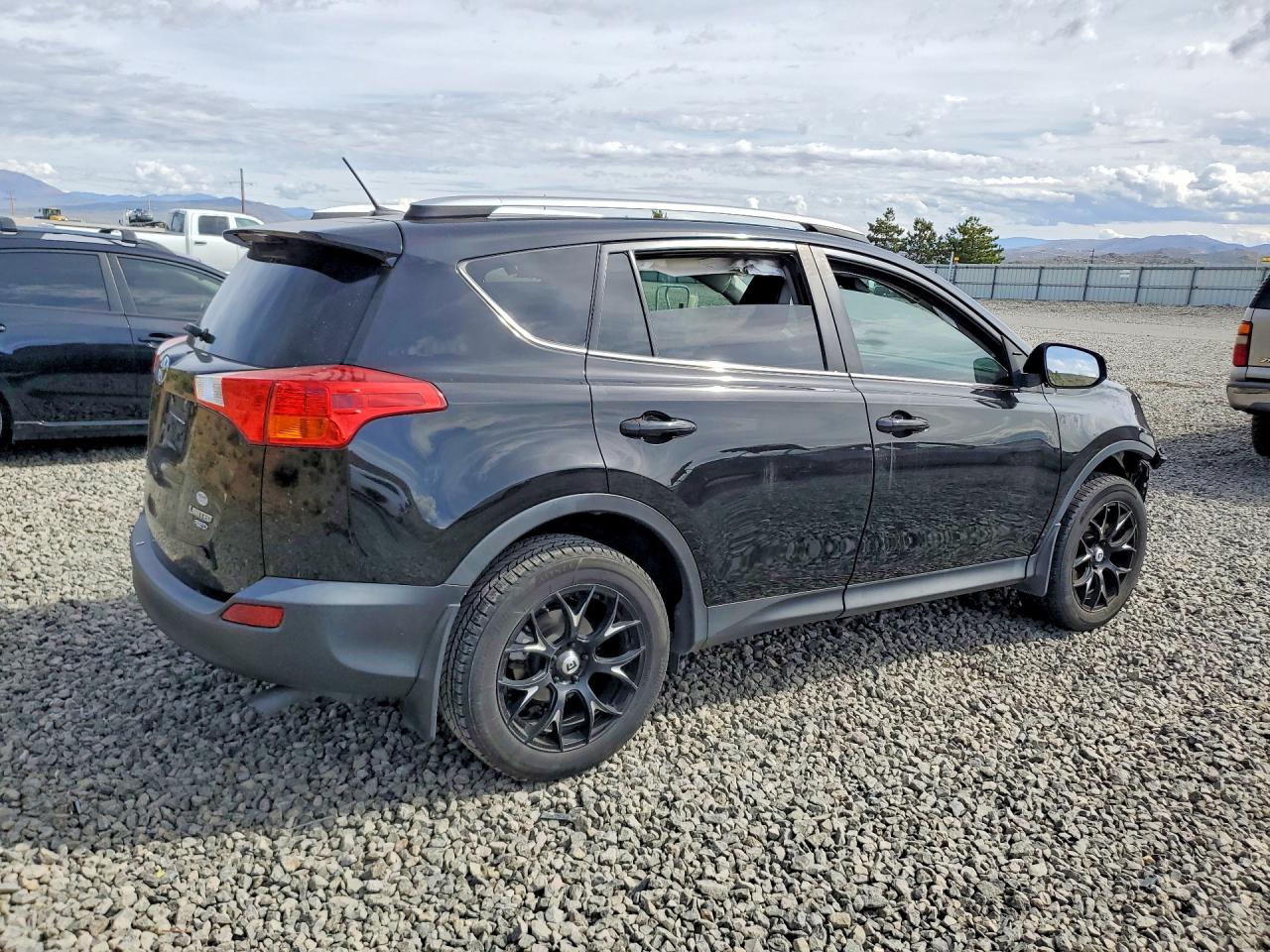 2015 TOYOTA RAV4 LIMITED photo 5