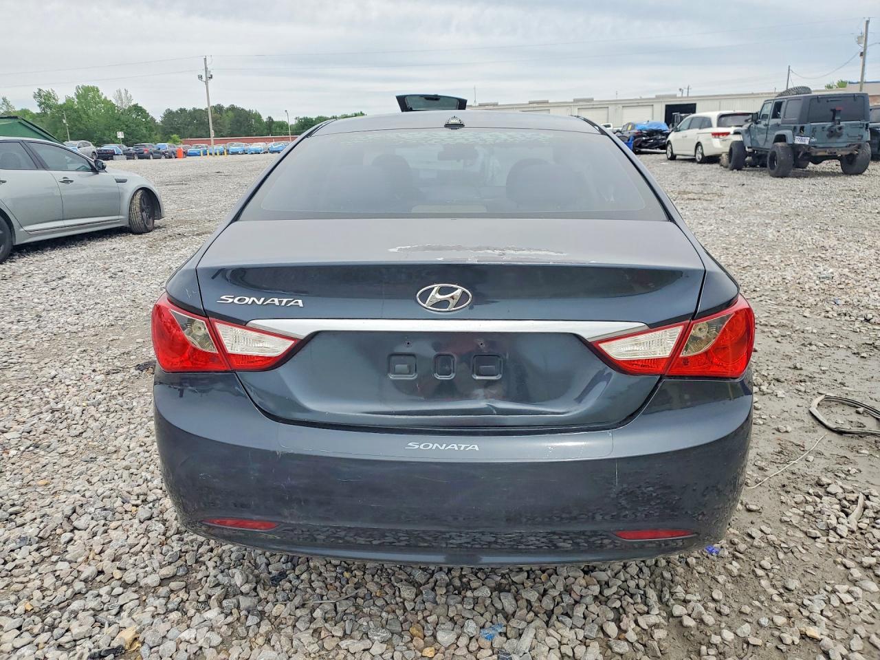 2011 HYUNDAI SONATA GLS photo 11