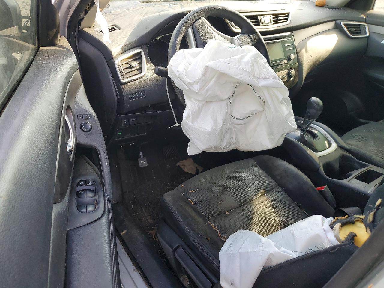 2016 NISSAN ROGUE S photo 22
