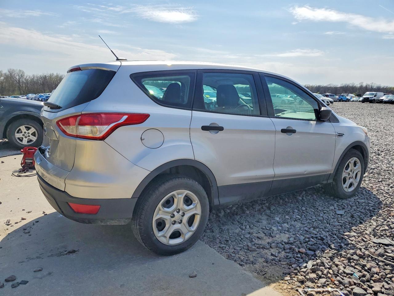 2014 FORD ESCAPE S photo 5