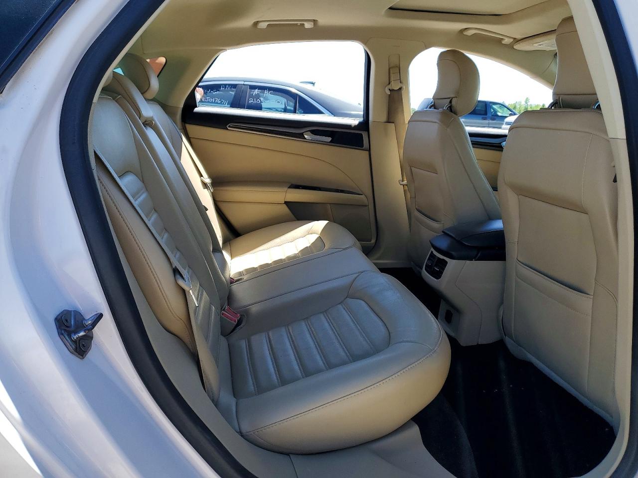 2014 FORD FUSION photo 21