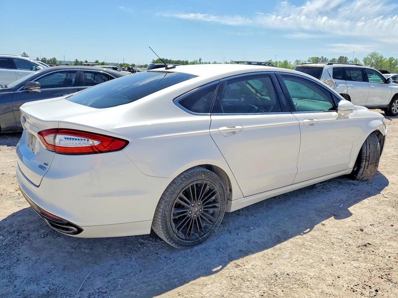 2014 FORD FUSION photo 5