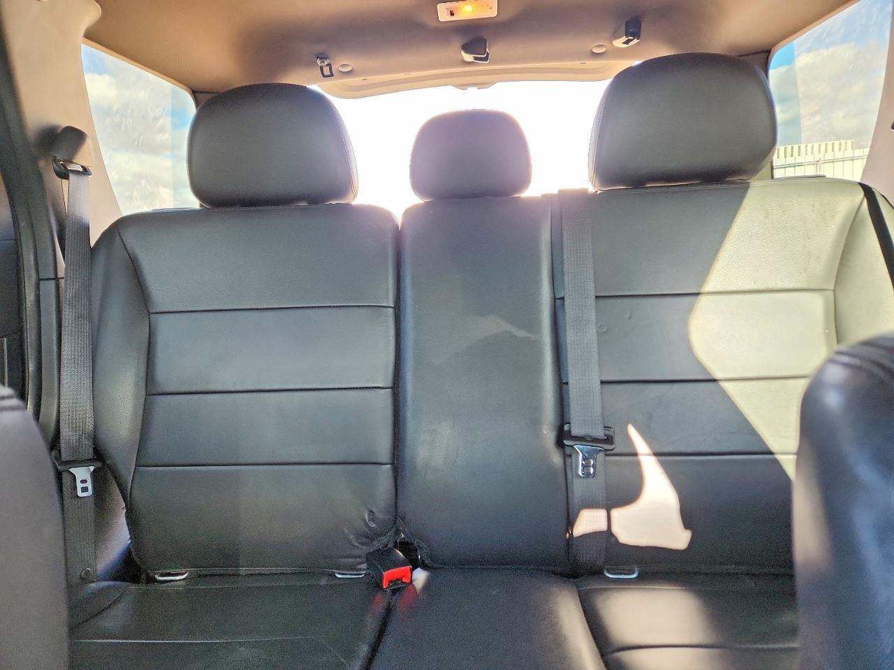 2011 FORD ESCAPE LIMITED photo 28
