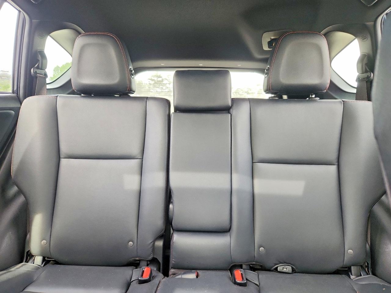 2017 TOYOTA RAV4 photo 10
