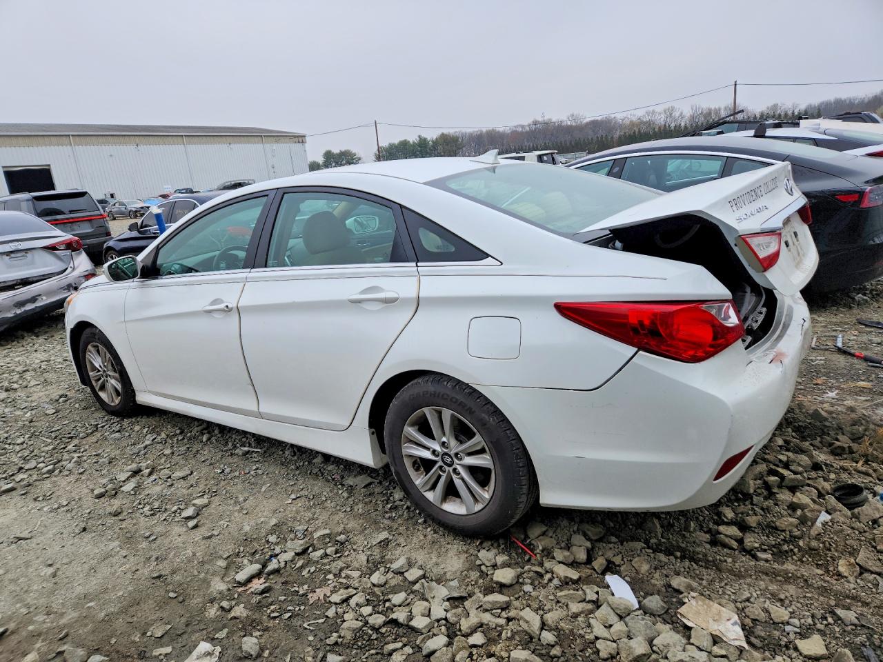 2014 HYUNDAI SONATA GLS photo 4