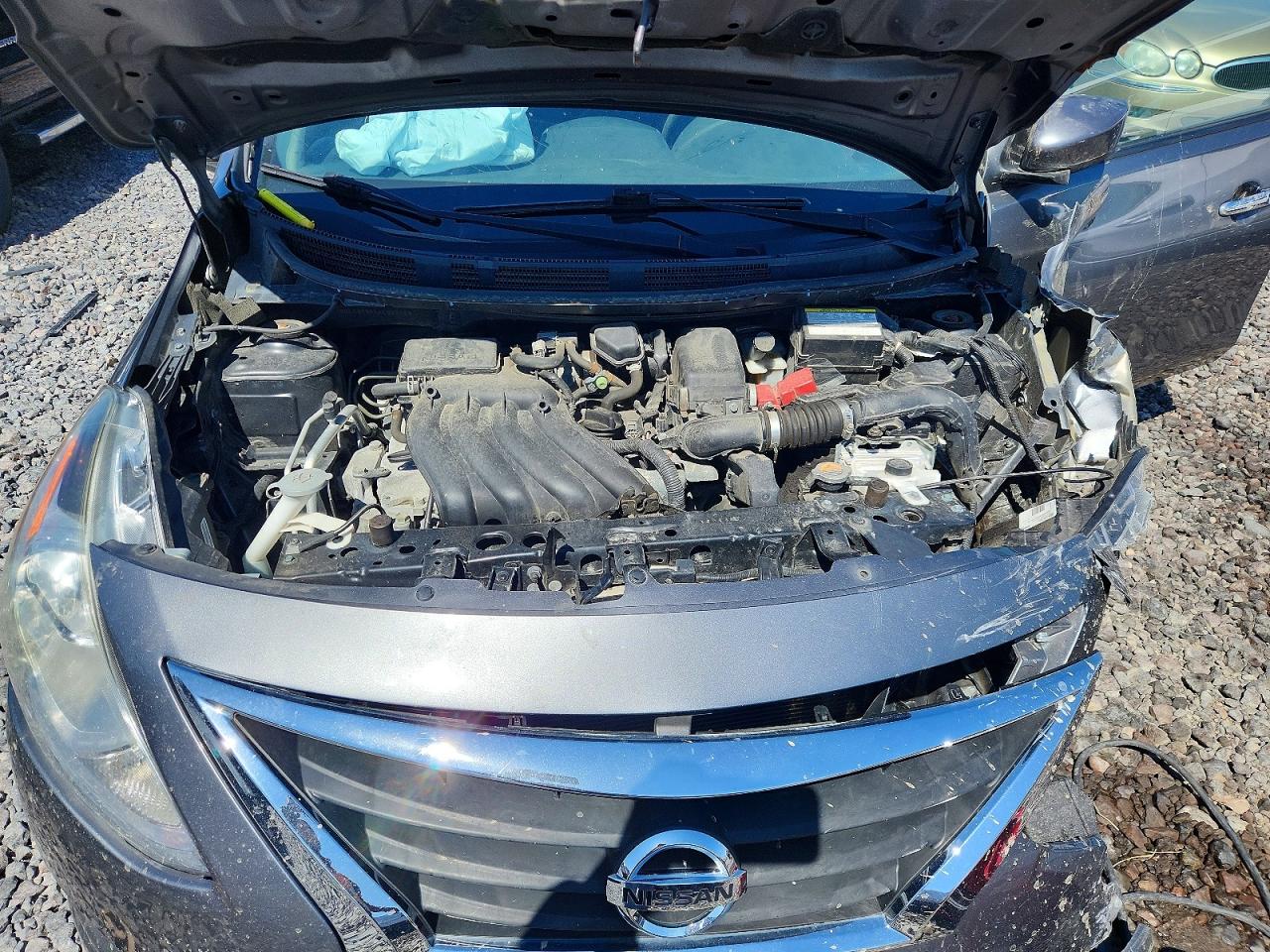 2019 NISSAN VERSA SV photo 11