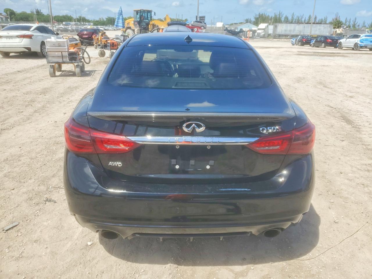2018 INFINITI Q50 RED SPORT 400 photo 6