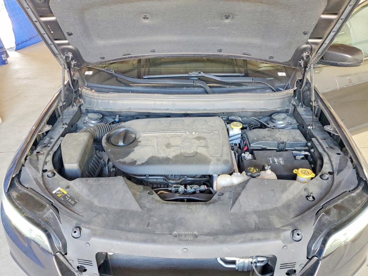 2019 JEEP CHEROKEE LIMITED photo 23