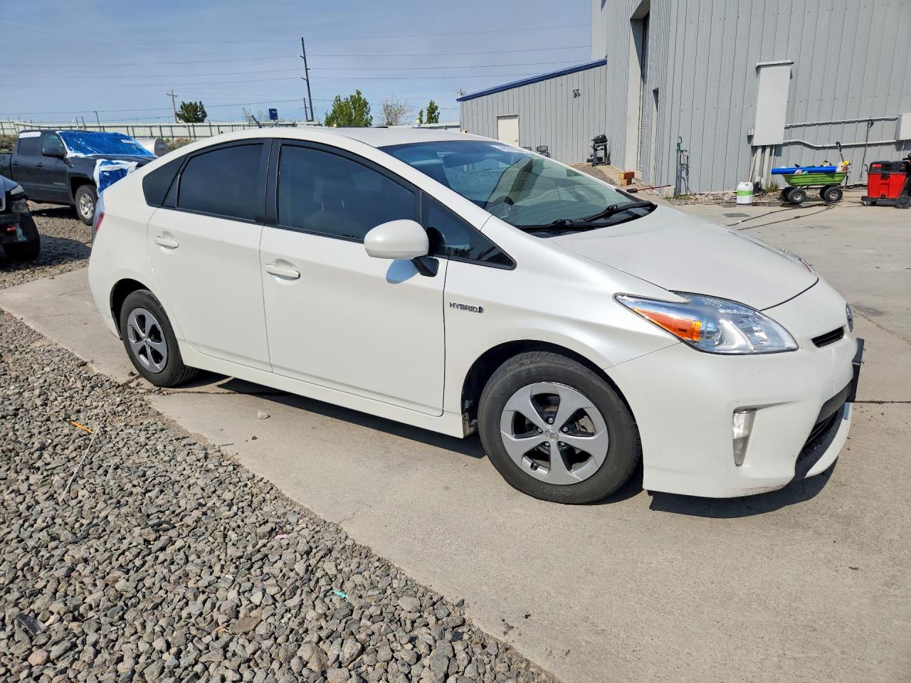 2012 TOYOTA PRIUS TWO photo 4