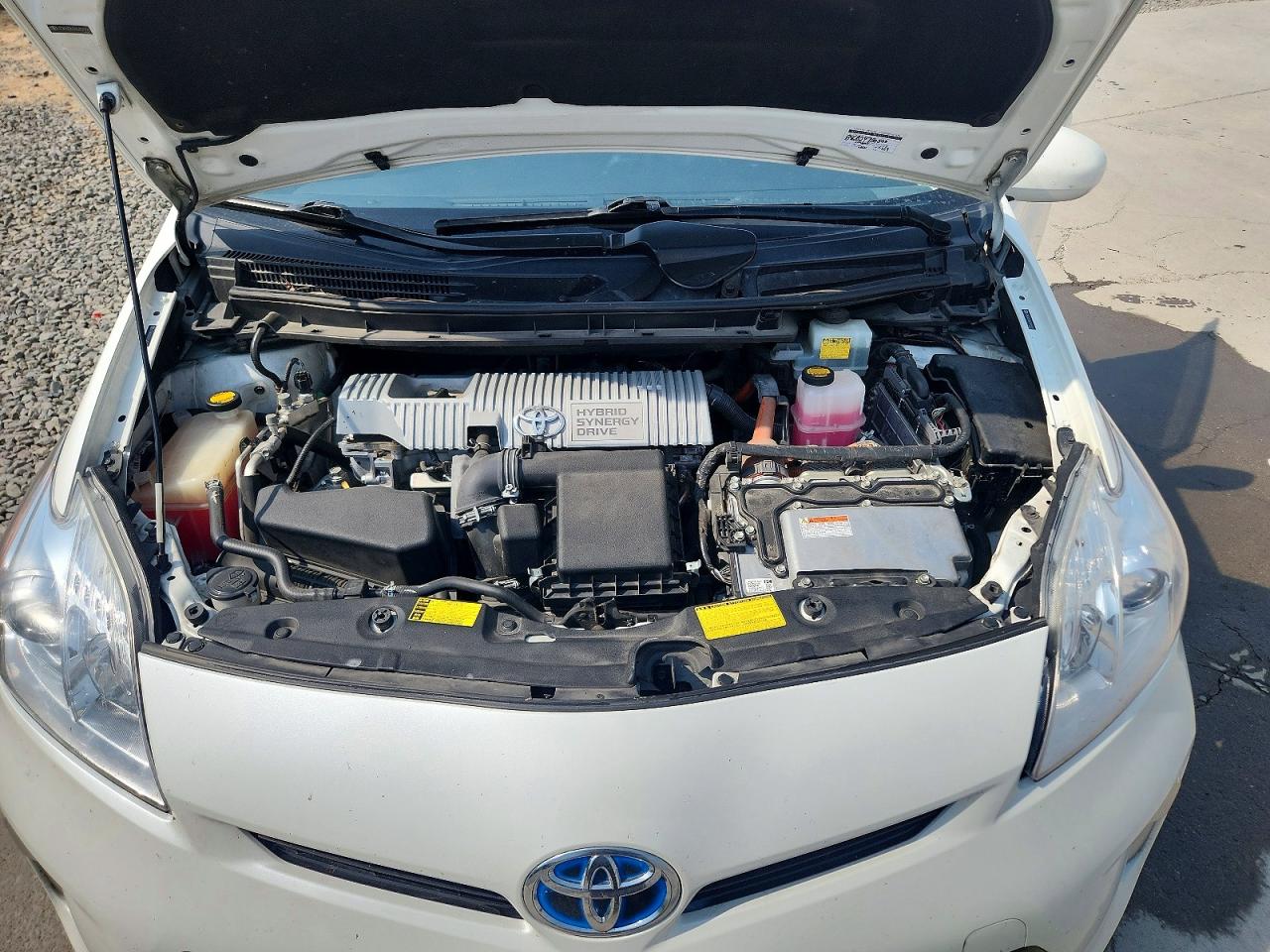 2012 TOYOTA PRIUS TWO photo 11