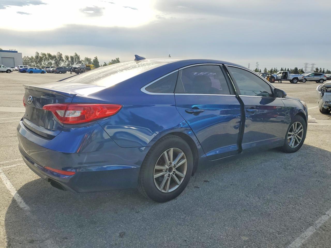 2016 HYUNDAI SONATA SE photo 5