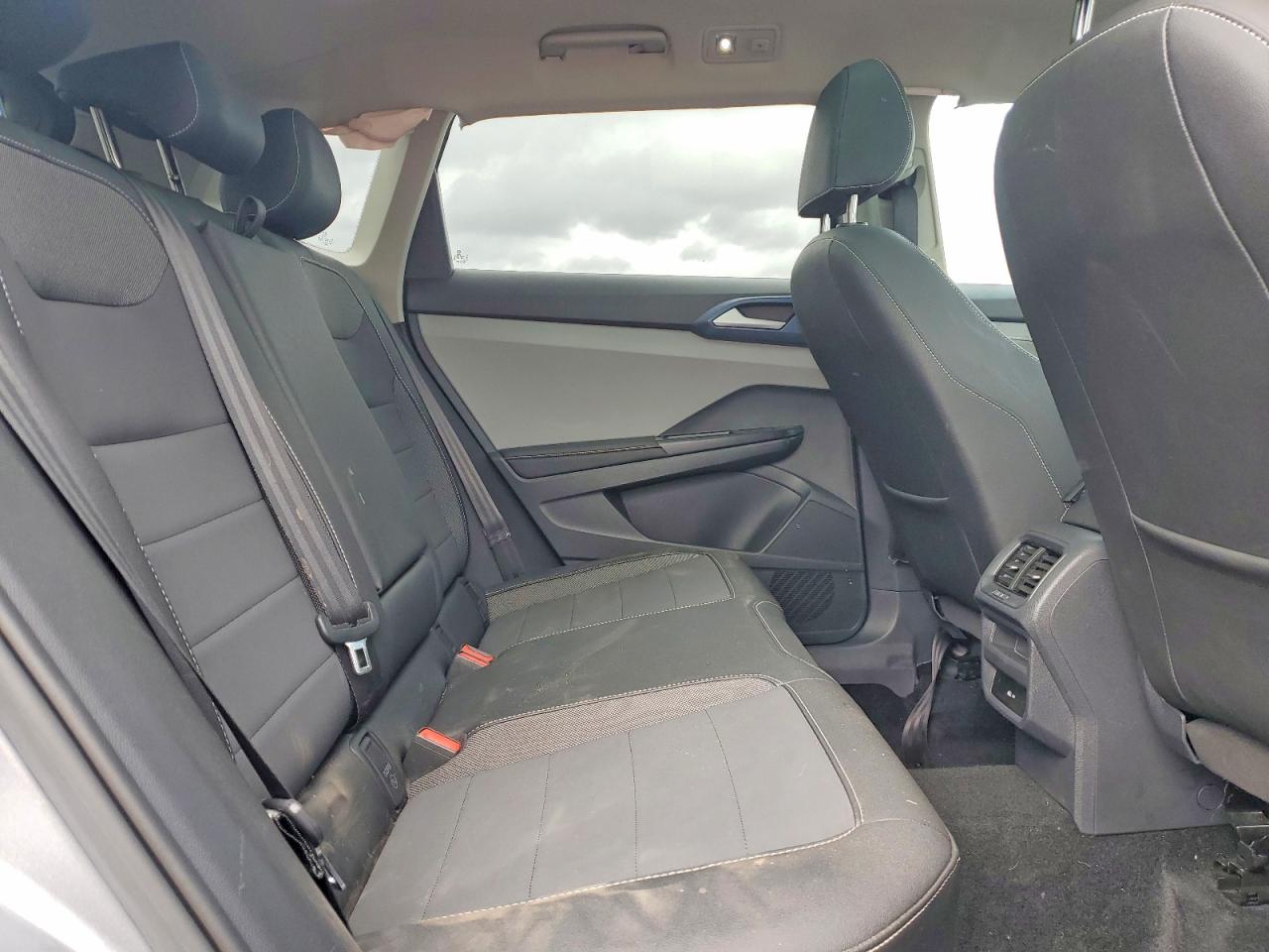 2024 VOLKSWAGEN TAOS SE photo 21