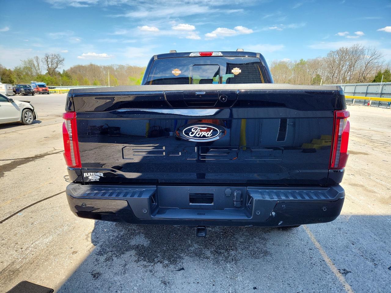 2025 FORD F150 XLT photo 16