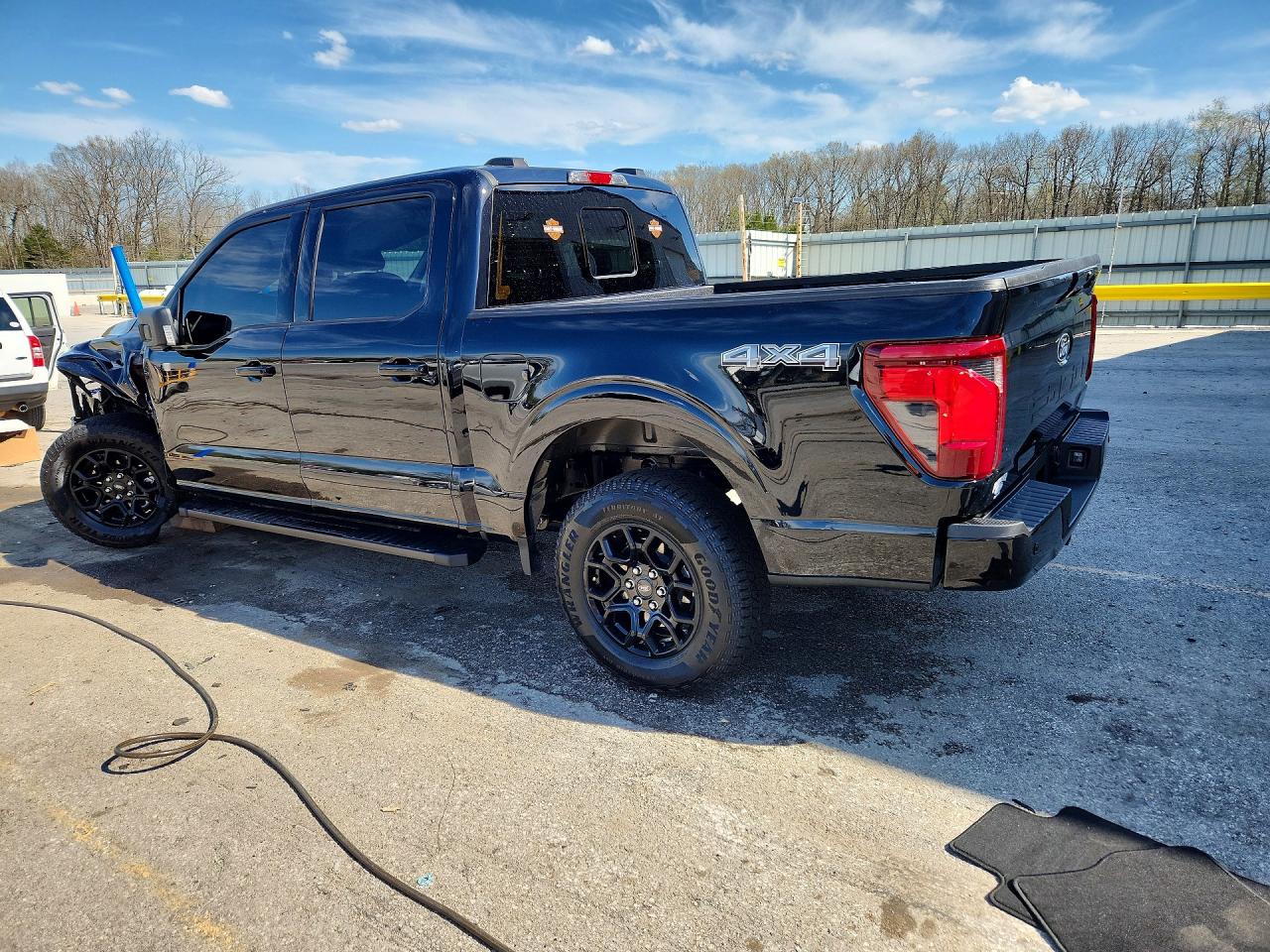 2025 FORD F150 XLT photo 4