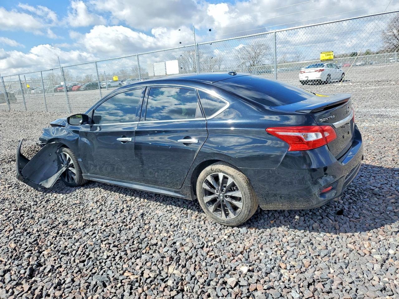 2017 NISSAN SENTRA SR TURBO photo 3