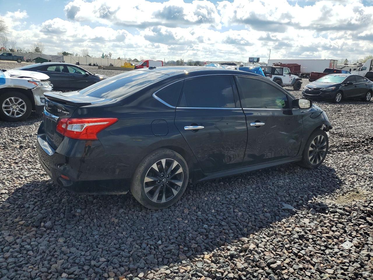 2017 NISSAN SENTRA SR TURBO photo 5