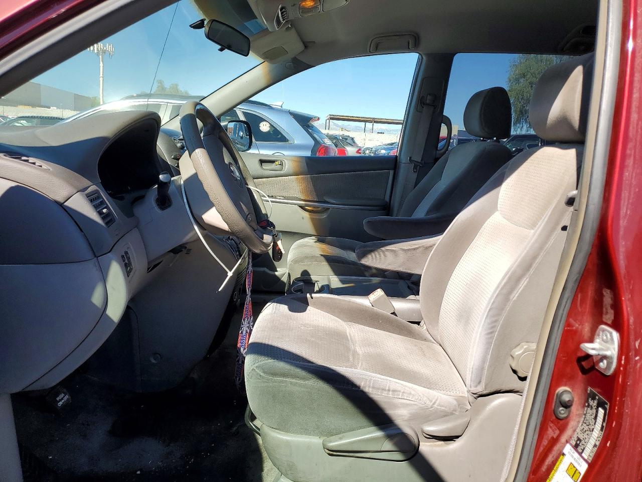 2007 TOYOTA SIENNA LE 8-PASSENGER photo 7