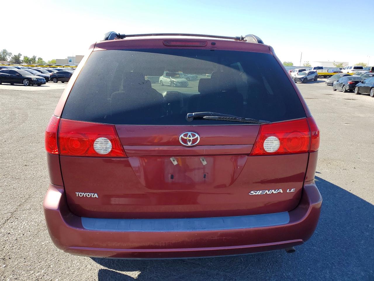 2007 TOYOTA SIENNA LE 8-PASSENGER photo 6