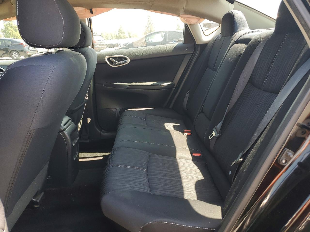 2016 NISSAN SENTRA SV photo 19