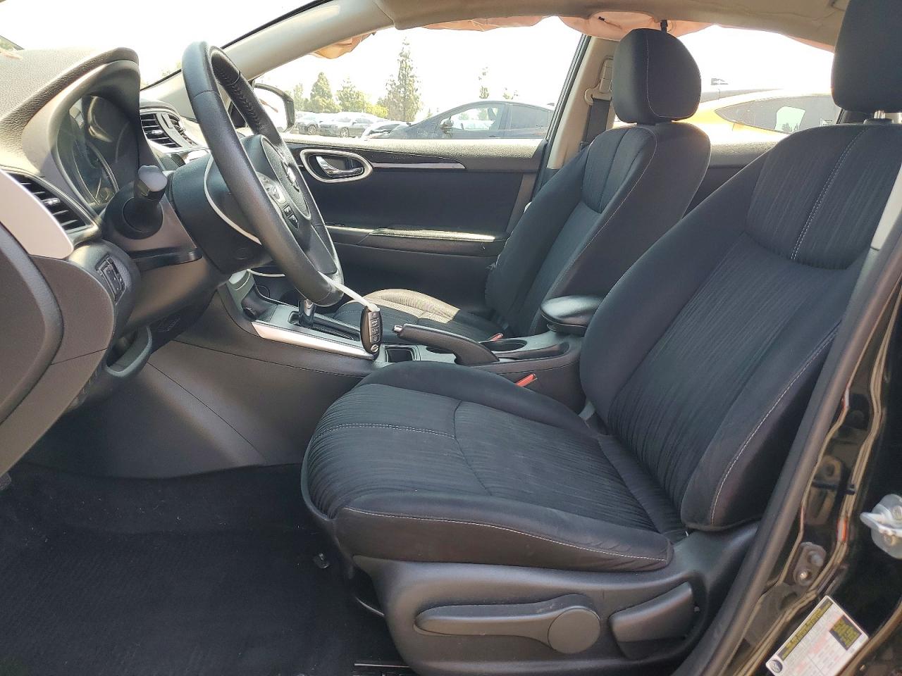 2016 NISSAN SENTRA SV photo 13