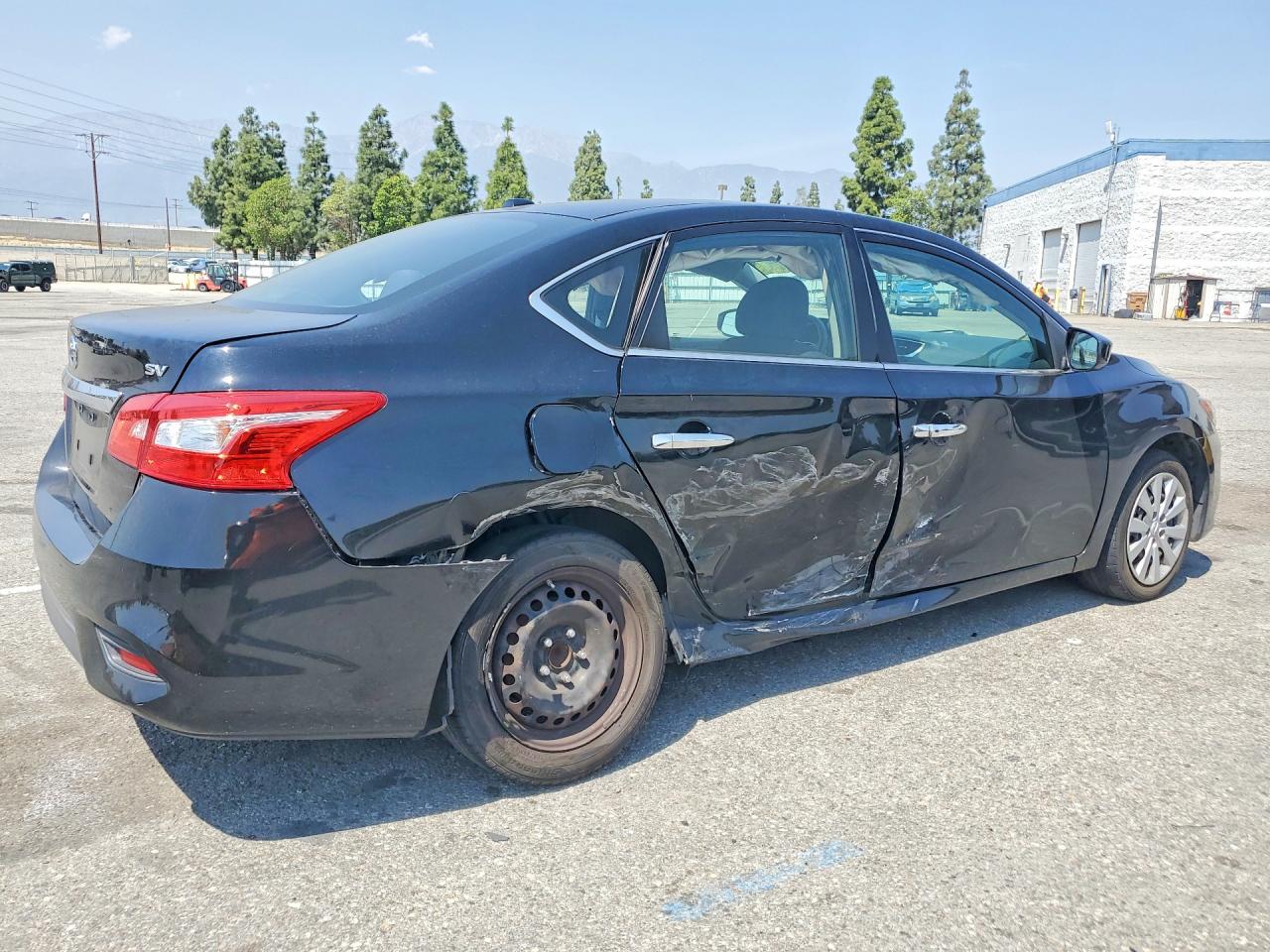 2016 NISSAN SENTRA SV photo 5