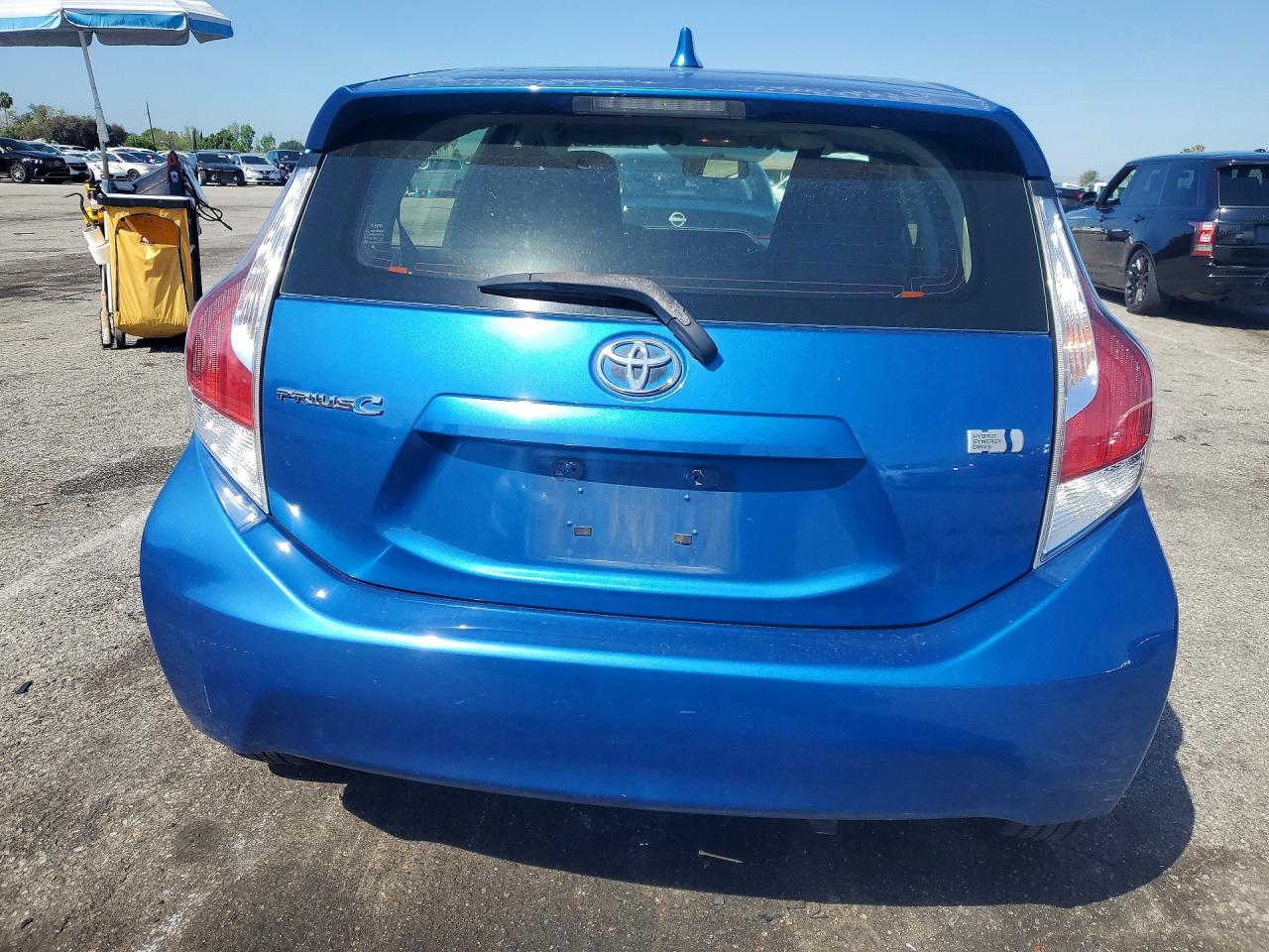 2015 TOYOTA PRIUS C ONE photo 11