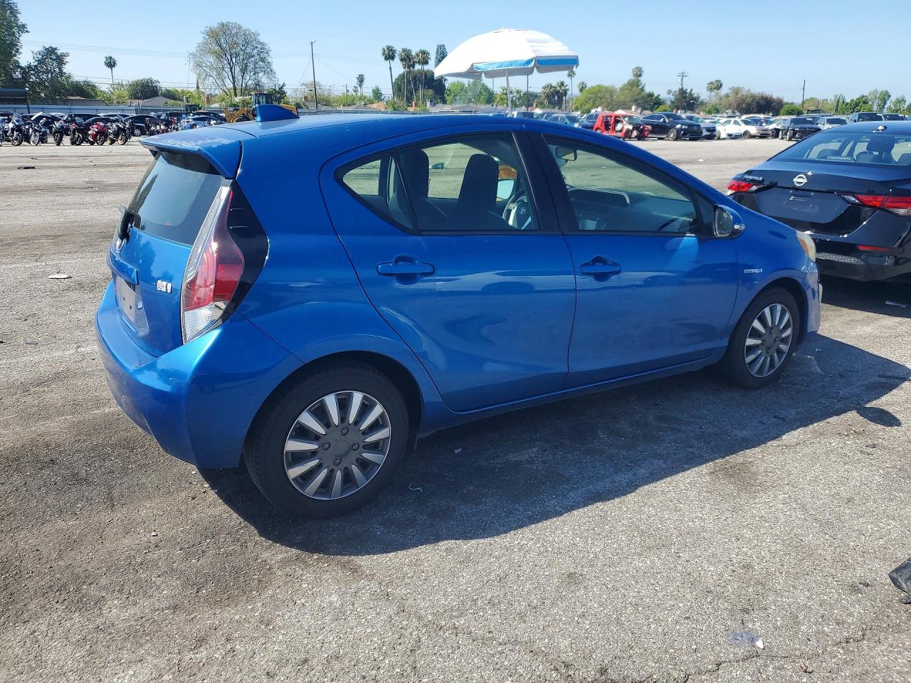 2015 TOYOTA PRIUS C ONE photo 5