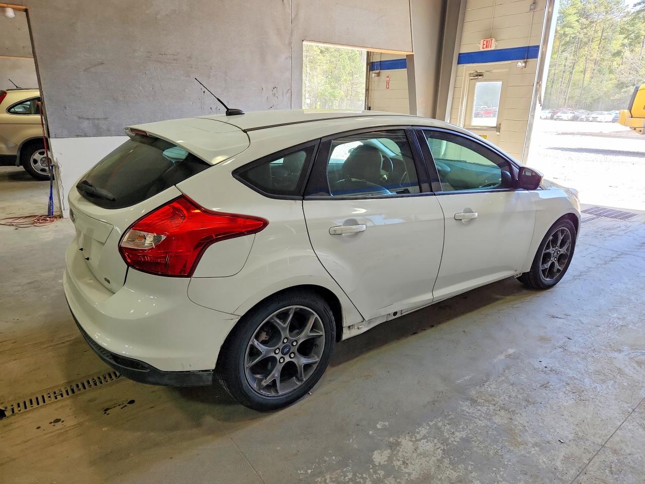 2014 FORD FOCUS SE photo 5