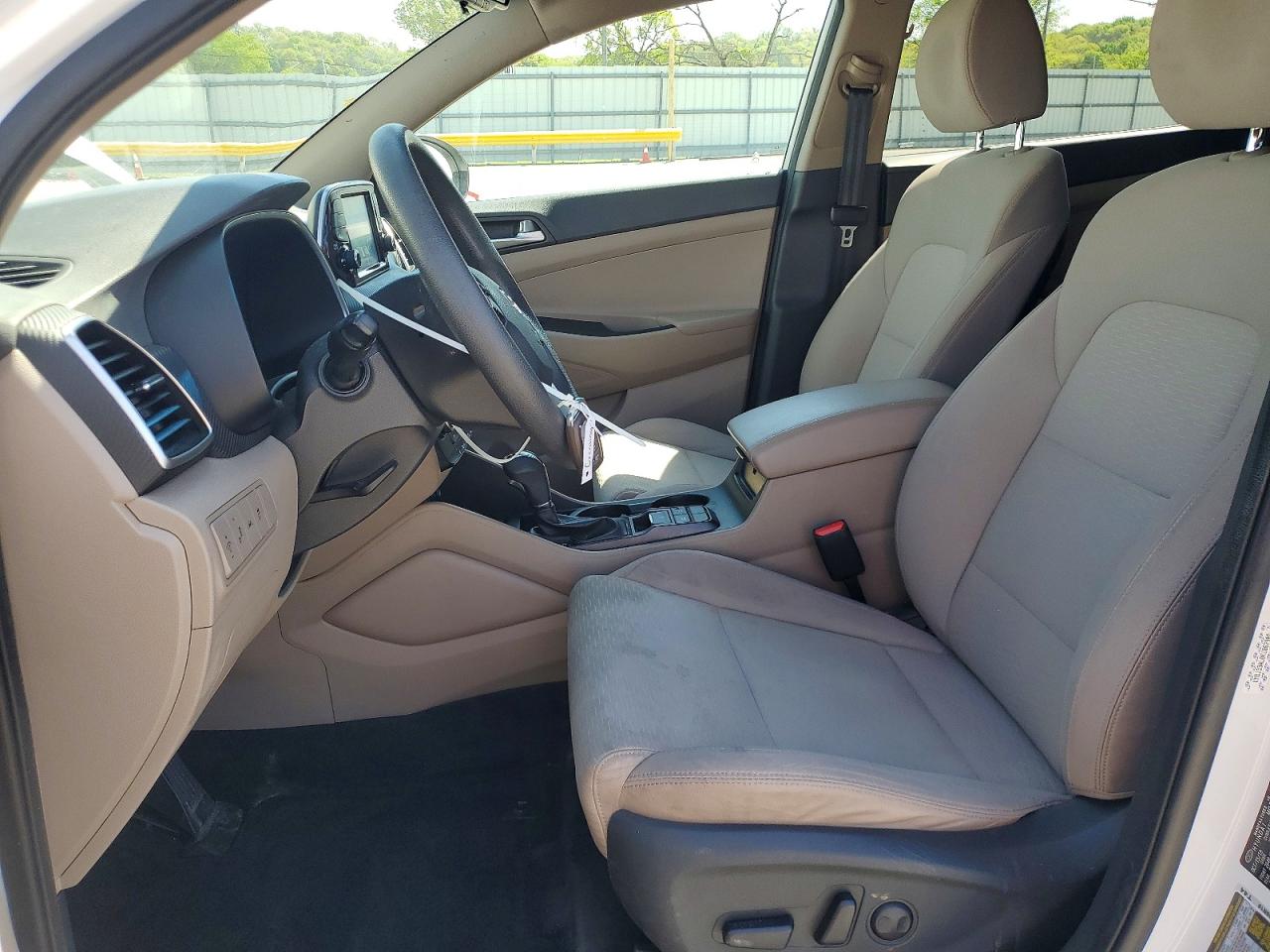 2019 HYUNDAI TUCSON SEL photo 19