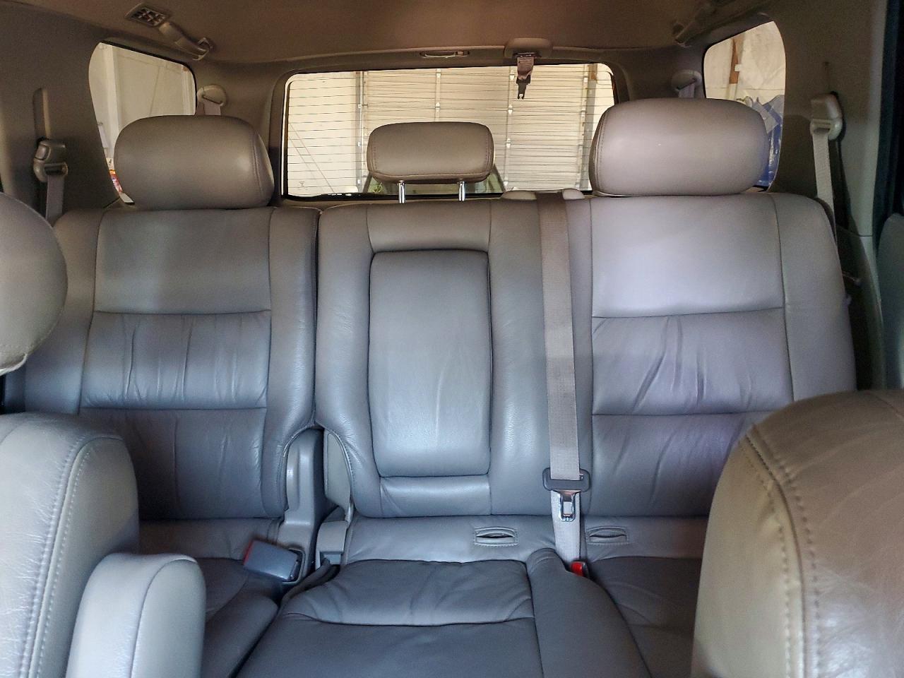 2002 TOYOTA SEQUOIA SR5 photo 28