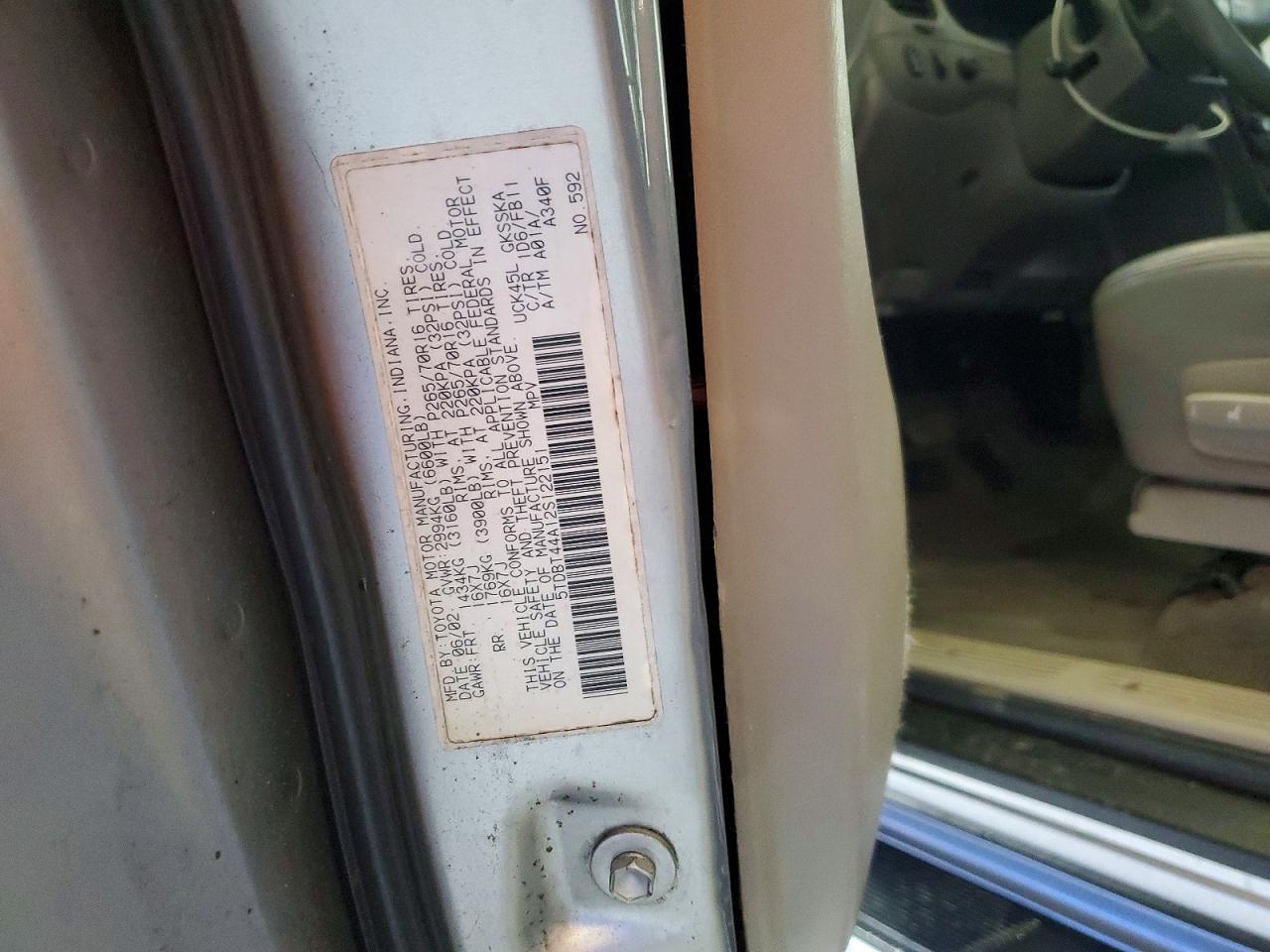 2002 TOYOTA SEQUOIA SR5 photo 37