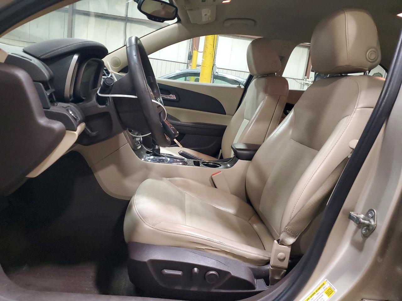 2014 CHEVROLET MALIBU 1LT photo 13