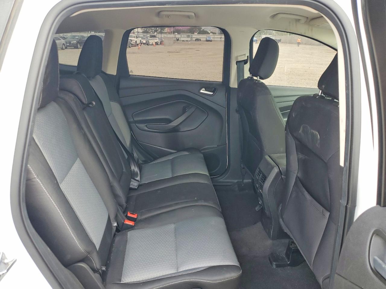 2019 FORD ESCAPE SE photo 11