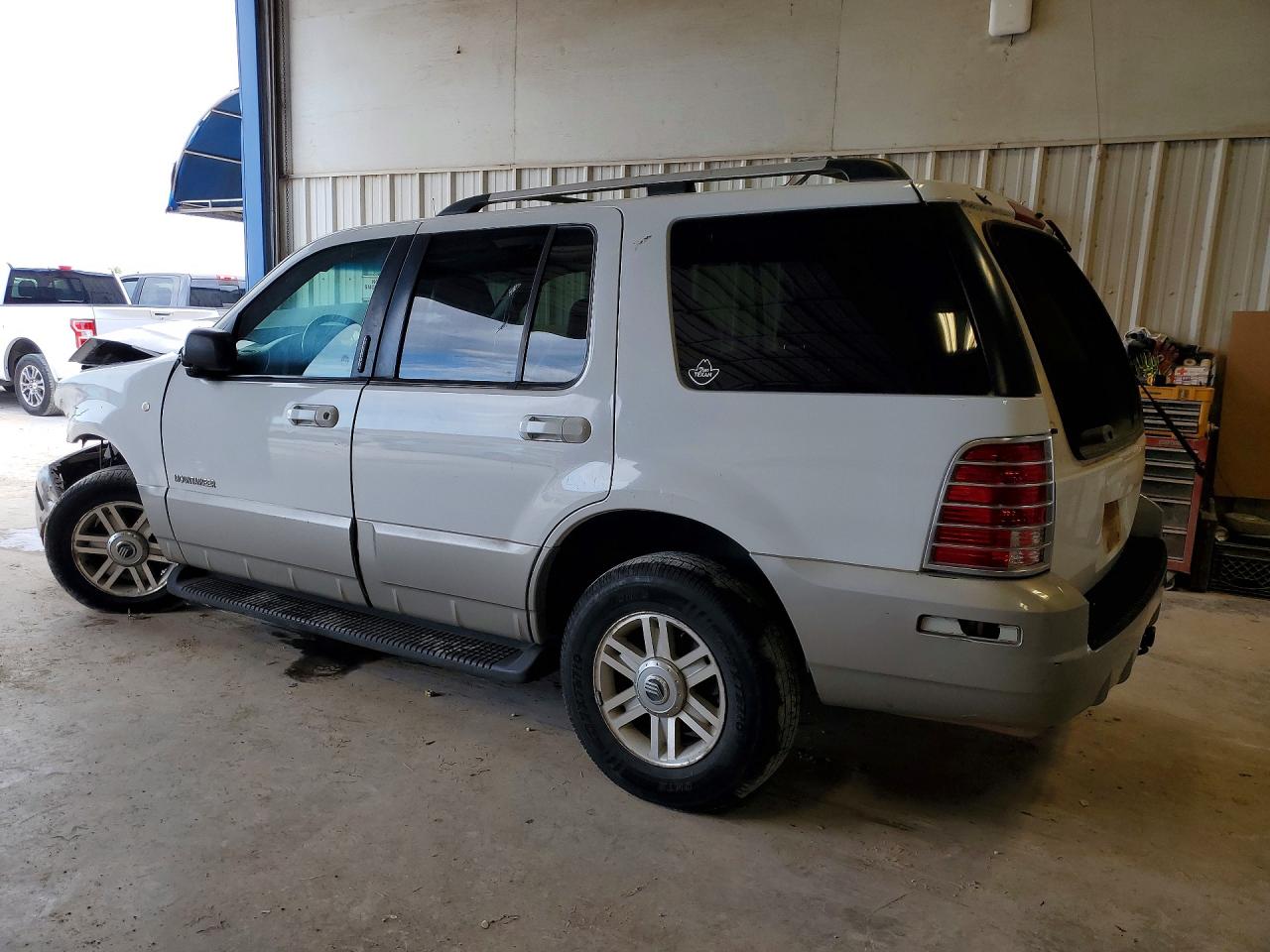 2002 MERCURY MOUNTAINEER photo 3