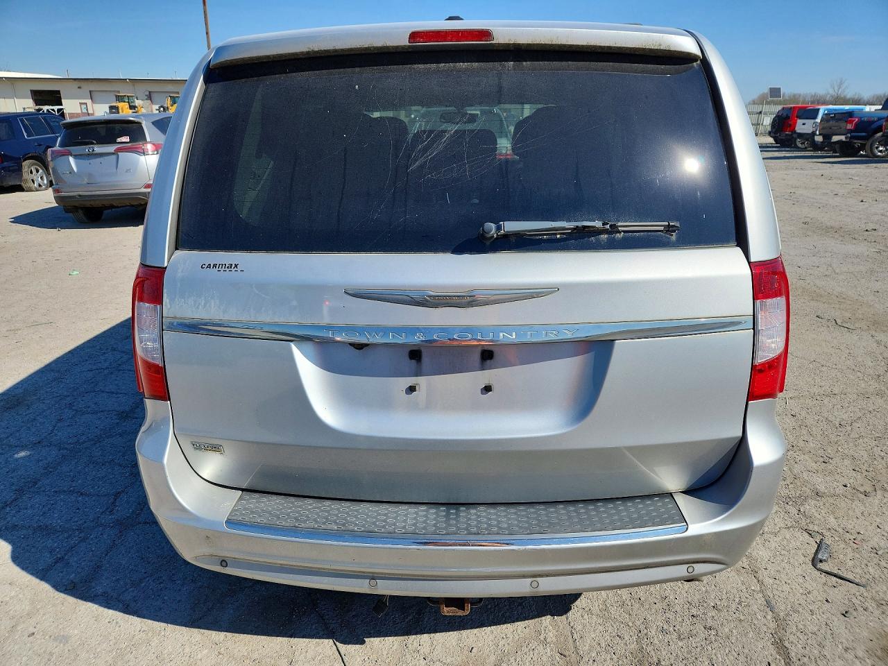 2011 CHRYSLER TOWN & COUNTRY TOURING photo 6