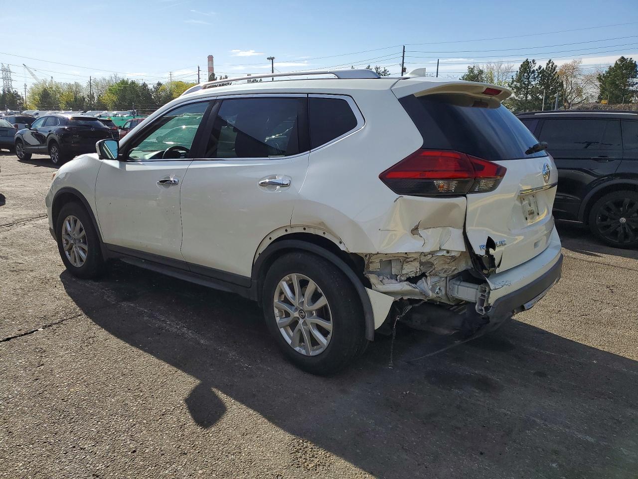 2017 NISSAN ROGUE SV photo 3