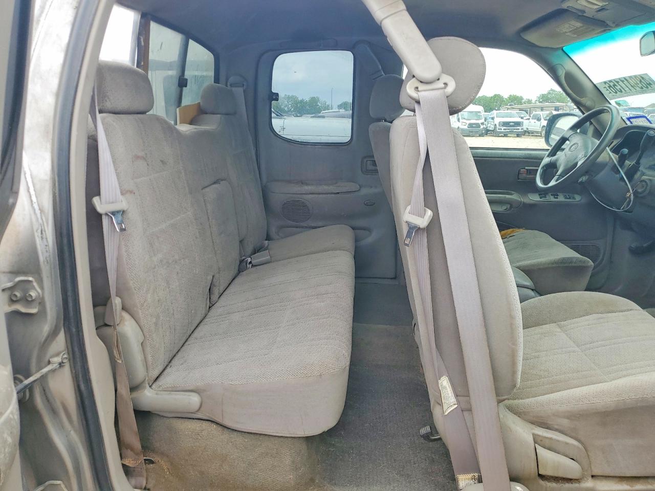 2002 TOYOTA TUNDRA SR5 V8 photo 19