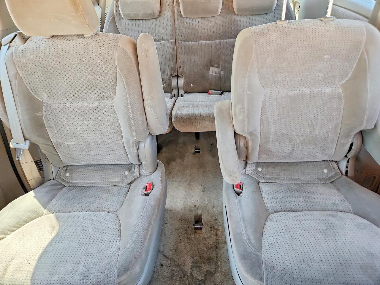 2008 TOYOTA SIENNA LE 7-PASSENGER photo 19